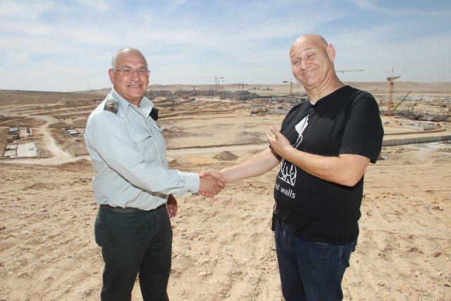 מוכר לסא״ל אלפסי את השטח לעיר הבהד״ים